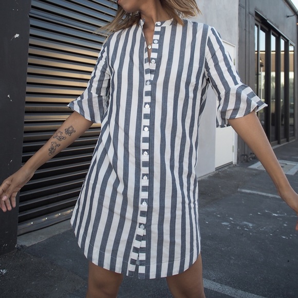 Vetiver Collection - Ali Ruffle Dress - Picture 2 of 12